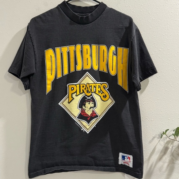 Nutmeg Vintage Medium Black MLB Pittsburgh Pirates T-Shirt Single Stitch 1991 - Picture 1 of 7